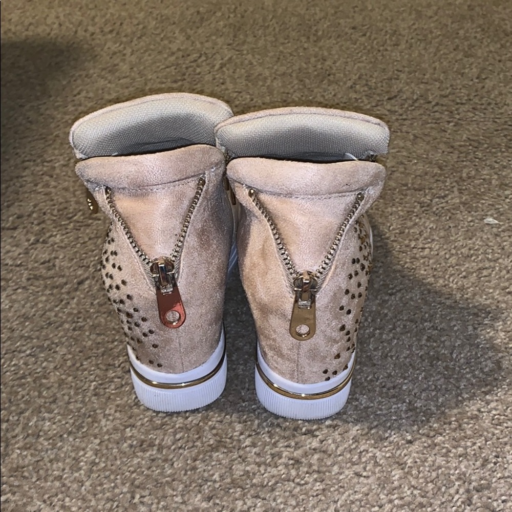 Wedges - Picture 2 of 3